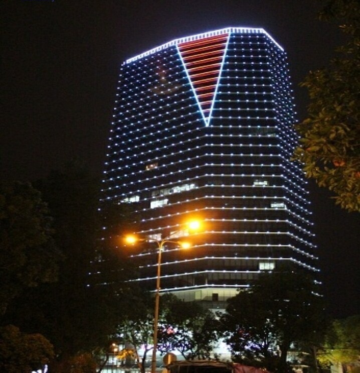 Đèn led point trang trí mặt tiền tòa nhà