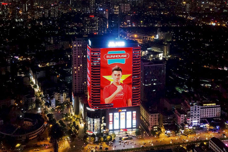 Chiếu sáng mặt dựng tòa nhà bằng đèn LED do Hadaled thi công
