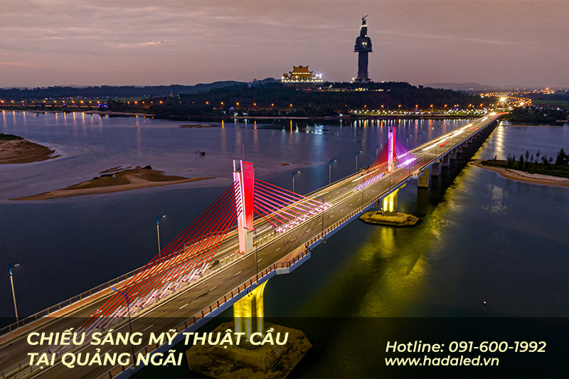 Thi Công Đèn Led Trang Trí Tòa Nhà Tại Miền Trung 17 Chieu sang my thuat cau Co Luy Quang Ngai