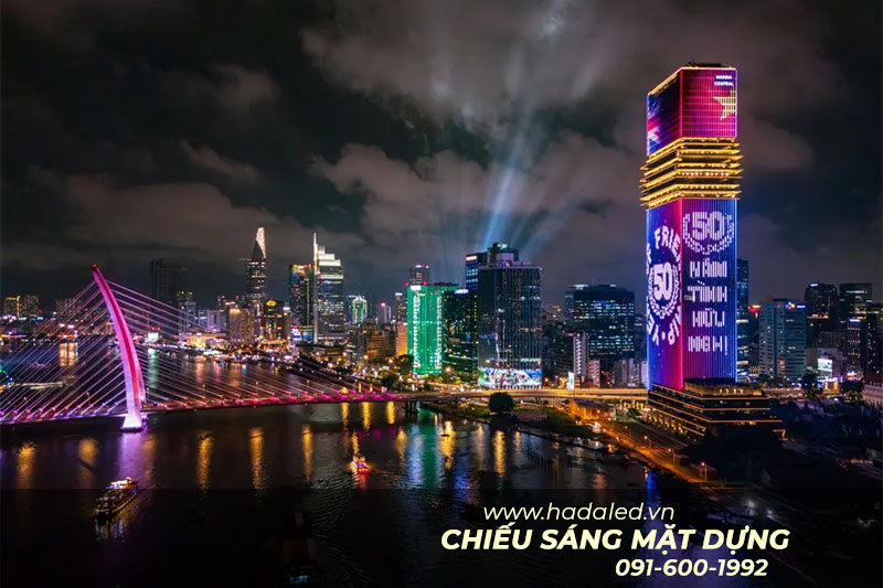 Den Led point Thap Sai Gon Marina