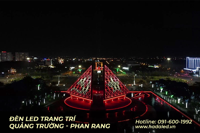 Thi Công Đèn Led Trang Trí Tòa Nhà Tại Miền Trung 21 Trang tri den Led tai Quang truong Phan Rang Ninh Thuan