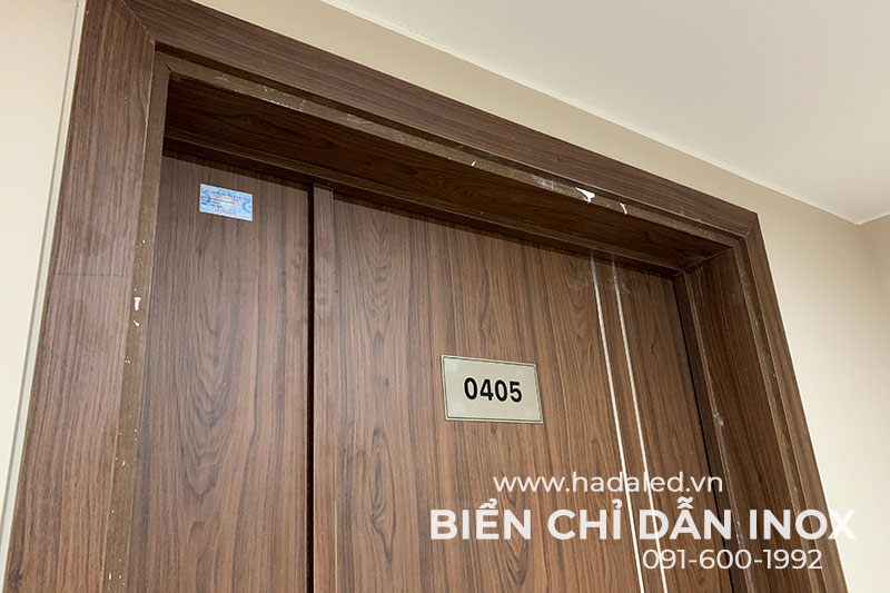 Biển Chỉ Dẫn Chung Cư Udic Westlake Bằng Inox 304 Ăn Mòn 17 Biển số phòng bằng Inox 304 ăn mòn
