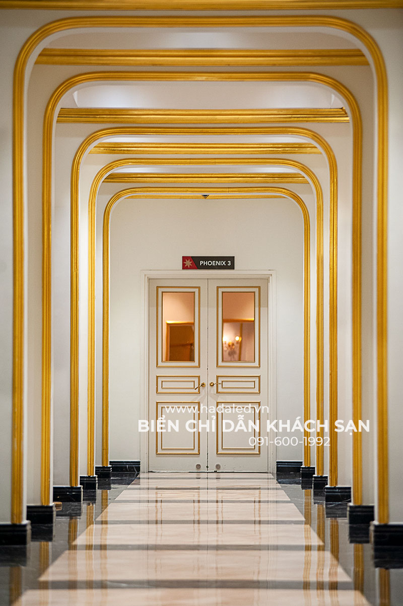 Thi Công Biển Chỉ Dẫn Khách Sạn Dolce By Wyndham Hanoi Golden Lake 23 Biển chỉ dẫn khách sạn Dolce by Wyndham Hanoi Golden Lake trong không gian nội thất