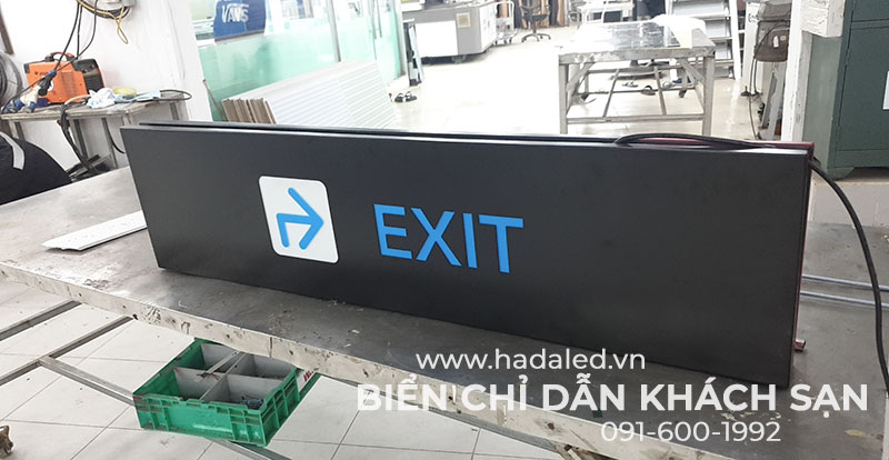 Thi Công Biển Chỉ Dẫn Khách Sạn Dolce By Wyndham Hanoi Golden Lake 26 bien chi dan loi ra exit khach san dolce