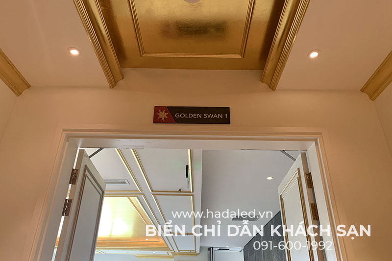 Thi Công Biển Chỉ Dẫn Khách Sạn Dolce By Wyndham Hanoi Golden Lake 30 bien ten phong chuc nang khach san dolce